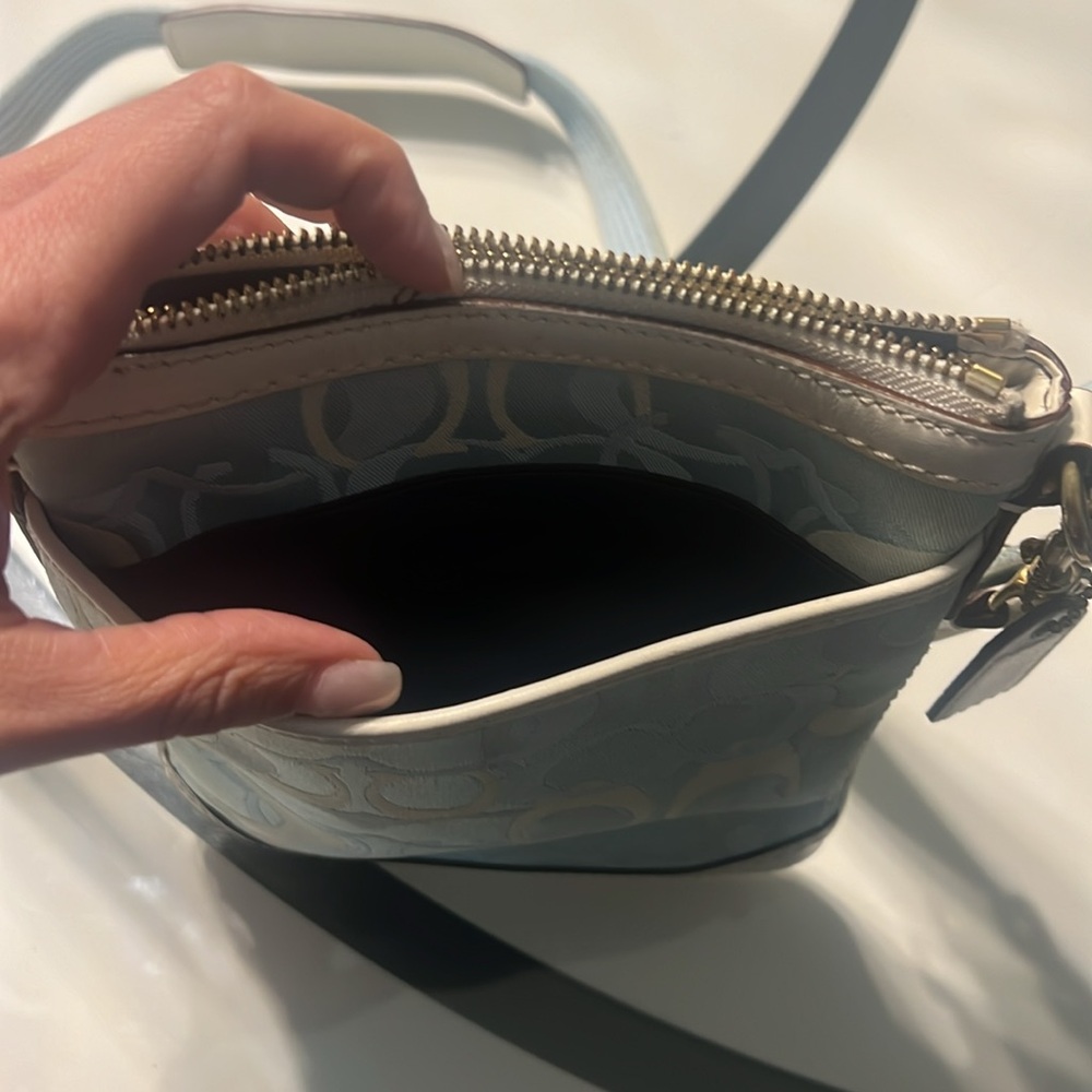 Coach Crossbody Bag - Picture 6 of 9